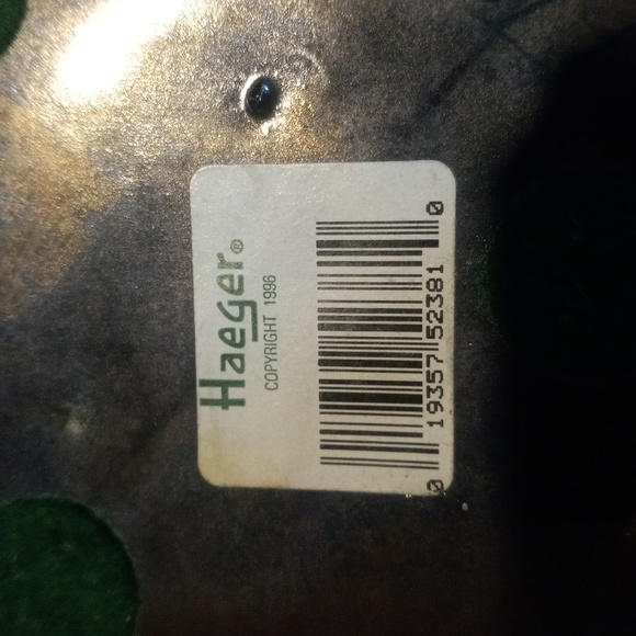 Bin # 5 Vintage Haeger bronze looking ceramic vase - Picture 4 of 4